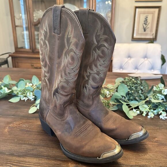 Justin Stampede Cowboy Boots Style 2551 Embroidered Brown Leather 10 EE w/ Tips